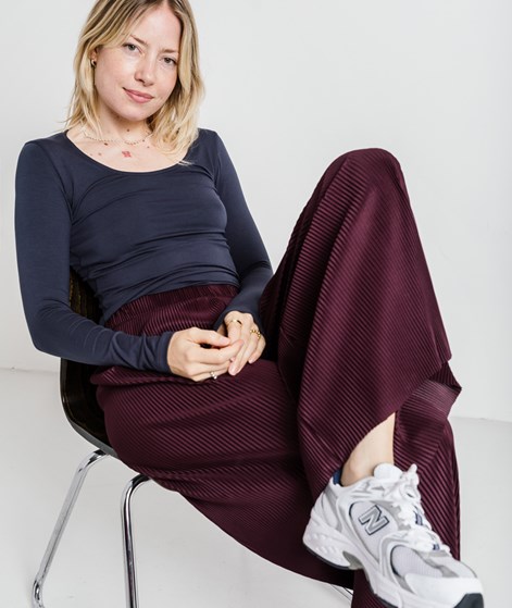 KAUF DICH GLÜCKLICH Longsleeve Dunkelblau aus Viskose (LENZING™ ECOVERO™)