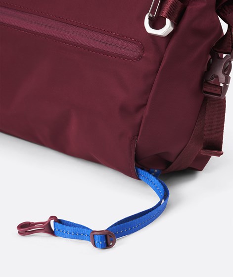 PINQPONQ Aksel Umhängetasche Dunkelrot
