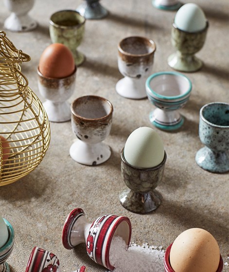 MADAM STOLTZ Steingut Eierbecher Dunkelgrün Braun