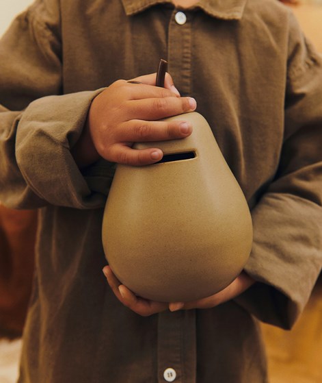 FERM LIVING Pear Spardose Beige